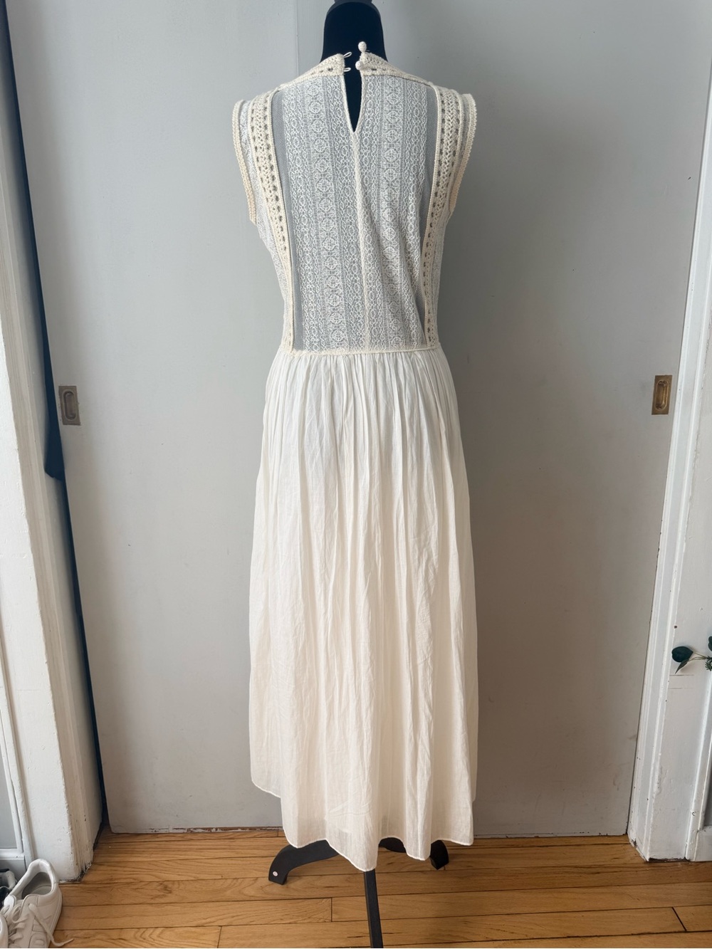 ZARA Sleeveless Cream Crochet Bodice Midi Dress - Picture 3 of 6